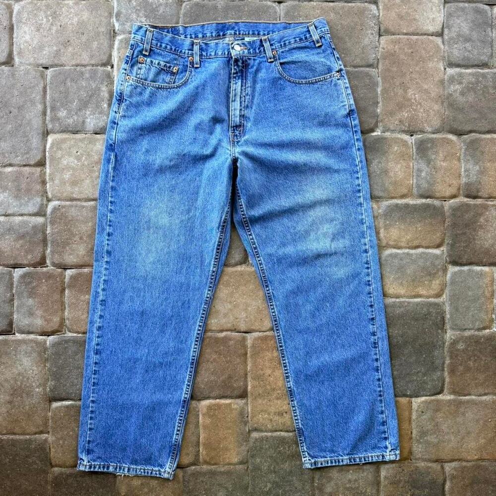 Levis Jeans - Picture 2 of 4